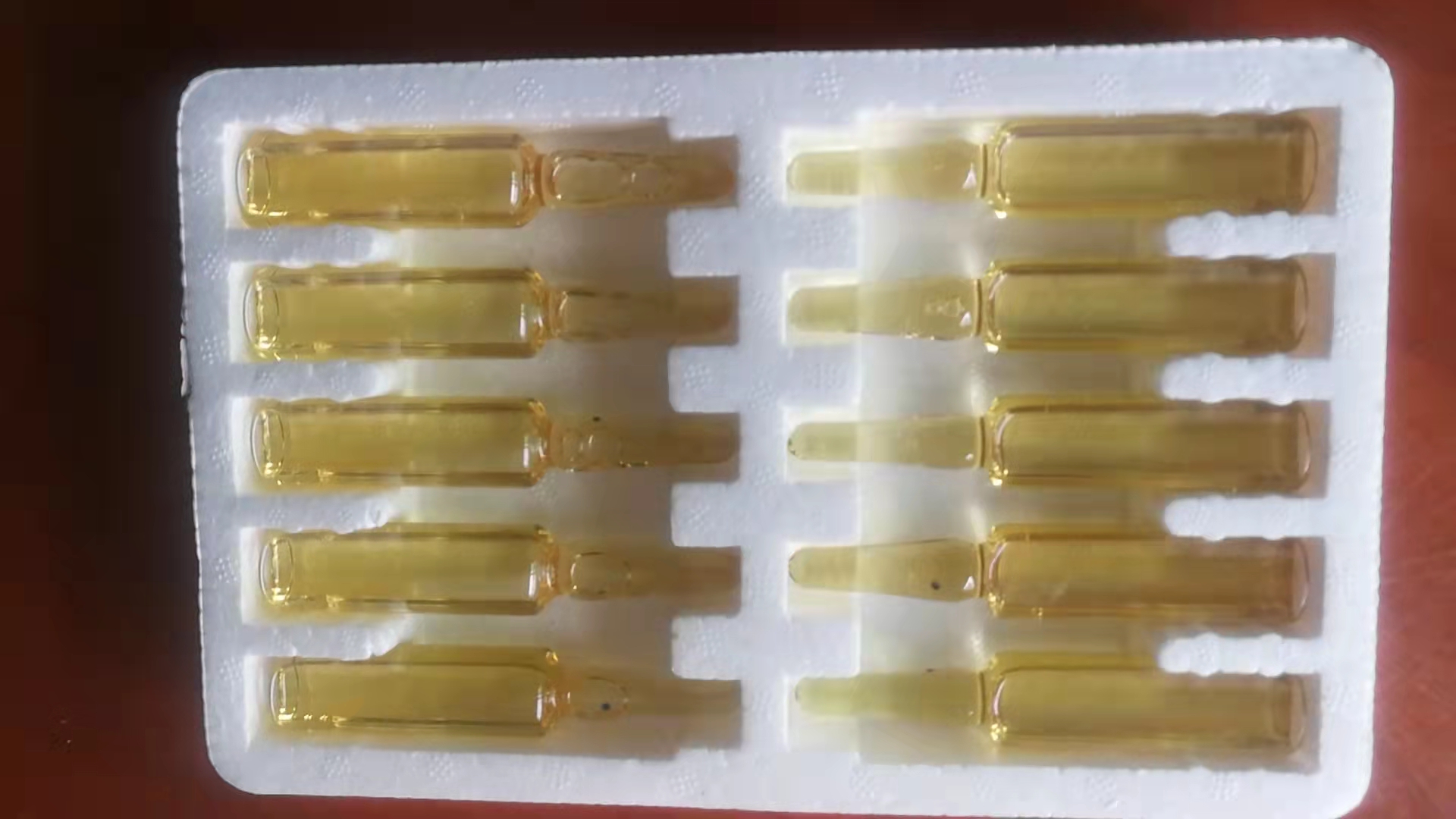 熱毒消炎康注射液，獨(dú)特的進(jìn)口增效因子組方對(duì)各種動(dòng)物熱毒炎癥注射后快速見(jiàn)效，注射一次就搞定的獸醫(yī)常備殺手锏王牌級(jí)別藥物